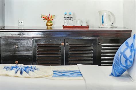 DALAWELLA BEACH RESORT (Unawatuna) - Inn Reviews, Photos, Rate ...