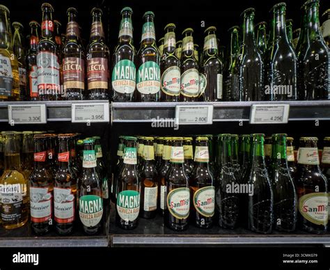 Magna 5 7 bottle hi-res stock photography and images - Alamy