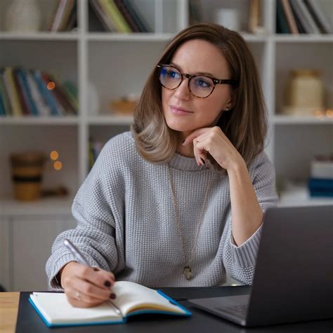 What’s the Past Tense of Cost: Cost or Costed? (Grammar, Context ...