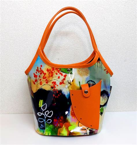 一点もの・完成品トートバッグ「COLT」(M) 「abstract(A))」×オレンジレザー | YAZZIE TAISE / ヤジーテイス
