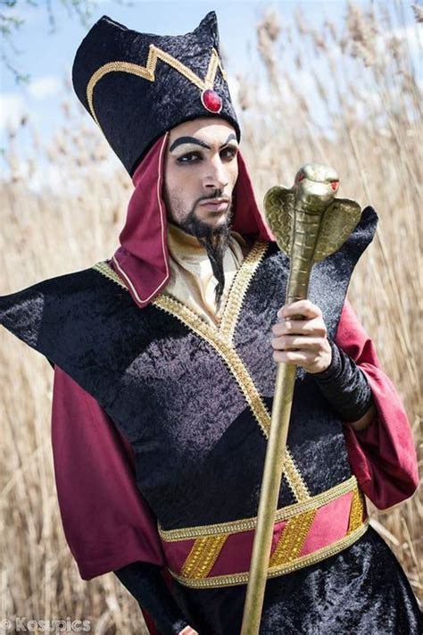 Jafar Cosplay | Jafar costume, Disney cosplay, Cool costumes