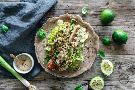 Buchweizen-Wraps mit Limetten-Quinoa & Kräutertofu · Eat this!