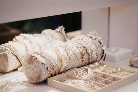 How to Choose Bridal Accessories | Harrogate Wedding Lounge