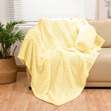 Amazon.com: Bnuitland Light Yellow Flannel Throw with Storage Pouch ...