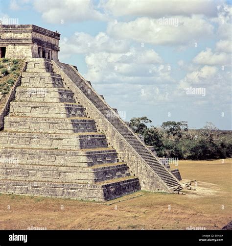 El Castillo Pyramid, Chichen Itza, Mexico Stock Photo - Alamy