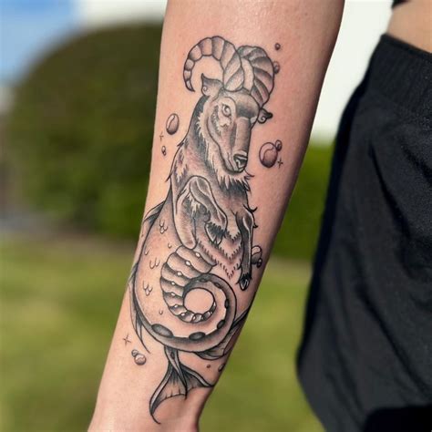 21 Spectacular Capricorn Tattoos For Delicate Dreamers