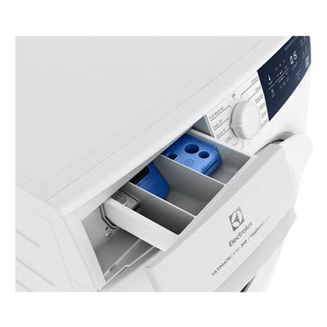 Electrolux 7.5kg Ultimate Care 300 front load washer — Saini World