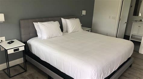 THE COAST (Westerly) - Hotel Reviews & Photos - Tripadvisor