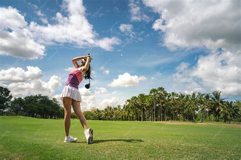Female Golf 的图像结果