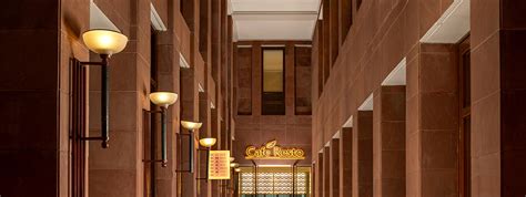 Best 5 Star Luxury Hotels, Resorts in Agra Near Taj Mahal