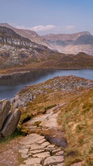 Download wallpaper mountains, lake, rocks, Wales, Snowdonia, Llyn Of ...