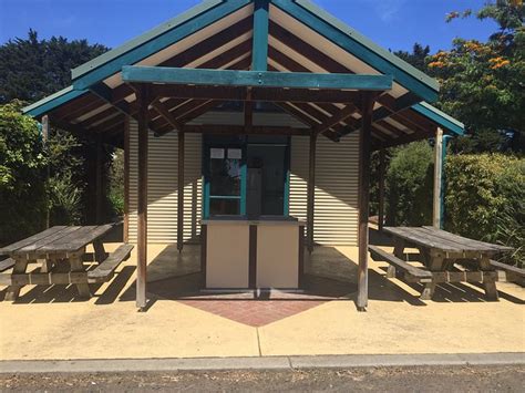 ANCHORAGE CARAVAN PARK (Ventnor) - Campground Reviews & Photos ...