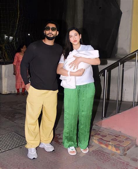 Pooja and Reza Khan : r/InstaCelebsGossip