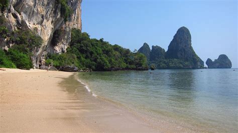 Beach, Adventure & Nightlife: Best Things To Do On Phi Phi Islands Thailand