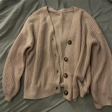 Cute light pink cardigan - Depop