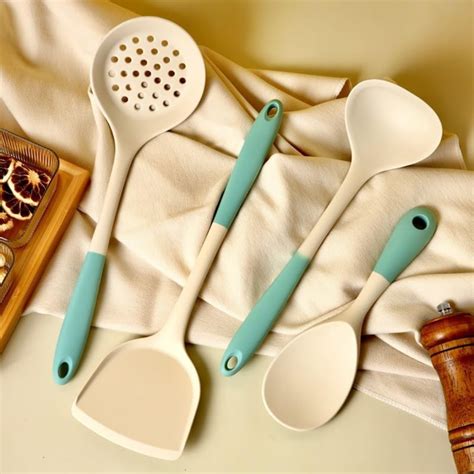 All Purpose Heat Resistant Silicone Kitchen Spatulas (Set of 4 ...