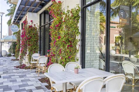 11 Best Alfresco Lunch Spots in Palm Beach