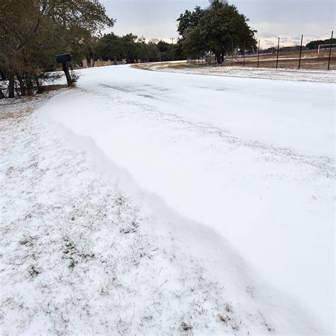 PHOTOS: Snow creates wintry scenes across Central Texas | KXAN Austin