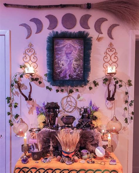 Autel Wiccan, Wiccan Decor, Wiccan Magic, Witchcraft Spells, Witches ...