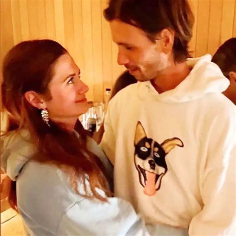 Wedding pictures of 'Harry Potter' star Bonnie Wright aka Ginny Weasley ...