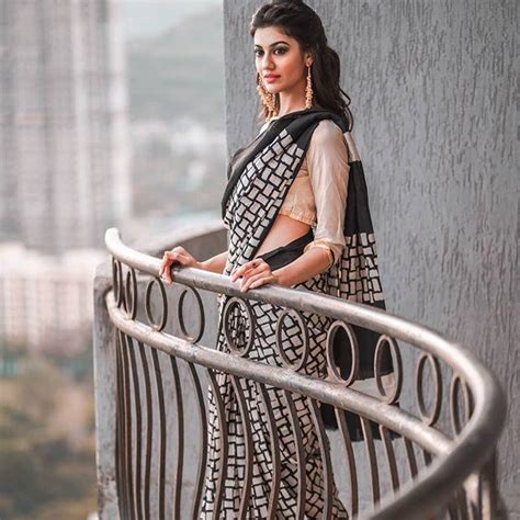Desiring Black And Off White Colored Party Wear Pure Linen Printed Sar ...