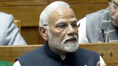 "Development of Country Happens Through its Youth": PM Modi Distributes ...