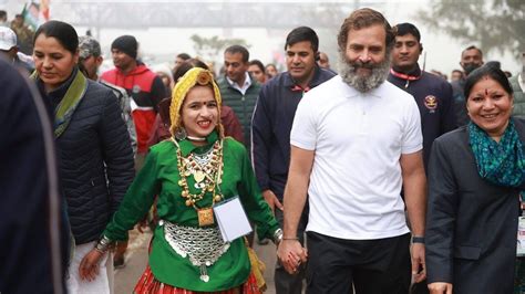 Murdered Congress Worker Found in Suitcase Near Bus Stand - India Today