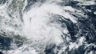 Heavy rain lashes Central America after tropical storm Sara makes ...