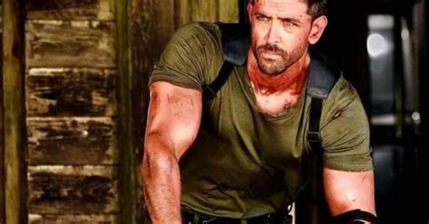 Hrithik Roshan has been roped in to do Vikram Vedha remake in Hindi ...