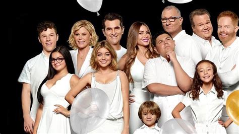 Xem Phim GIA ĐÌNH HIỆN ĐẠI - PHẦN 4 | Modern family ( season 4 ...