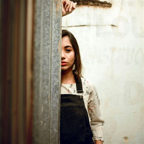 What Does It Really Mean to Be Emotionally Available?: How to Go From ...