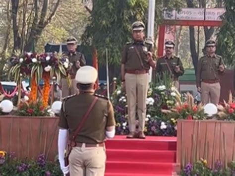 Surat celebrates 76th Republic Day with flag hoisting: Police ...