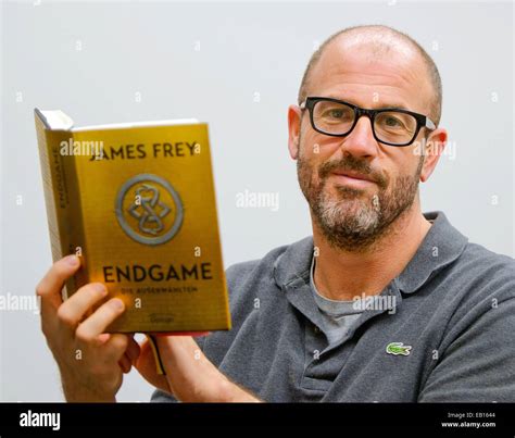 James frey 2014 hi-res stock photography and images - Alamy