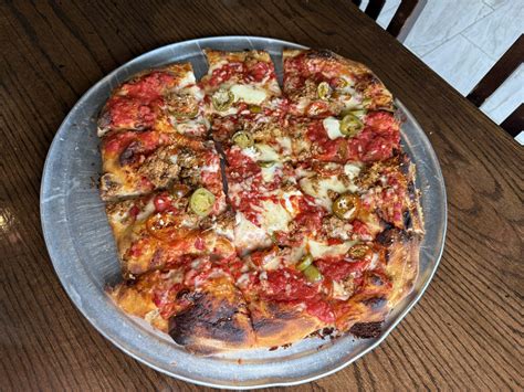 Gio's Pizza Co Dickson City - NEPA Pizza Review