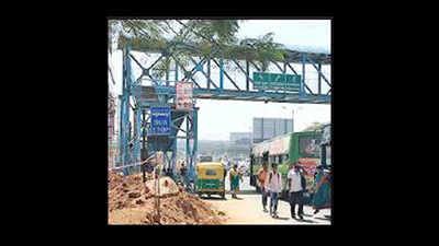 With no shelter, bus users wait in open | Bengaluru News - Times of India