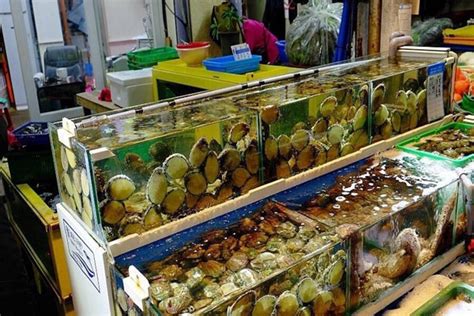 全民推崇的海鲜神店「79号渔船」开到深圳龙华？3000㎡+！200种+海鲜！连续吃一个月都不重样？！_厨房