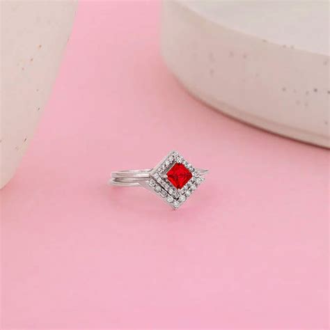 Trendy Stack Rings for a Statement Office Look – GIVA