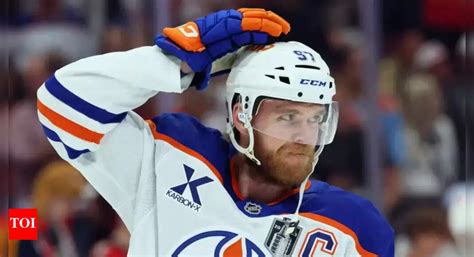 Oilers GM addresses Connor McDavid contract uncertainty, urges fans to ...