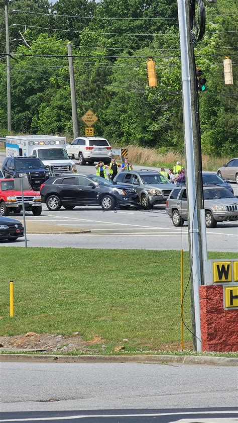 Avoid Epps bridge parkway north at the loop : r/Athens
