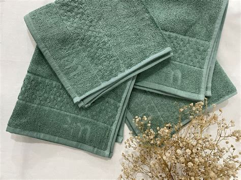 Bamboo Fluffy Fitness Towel | Ethical Green || Ultra Soft