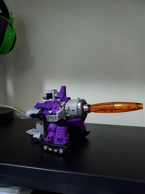 snatched this brand new legacy galvatron for $30USD (retails around $52 ...