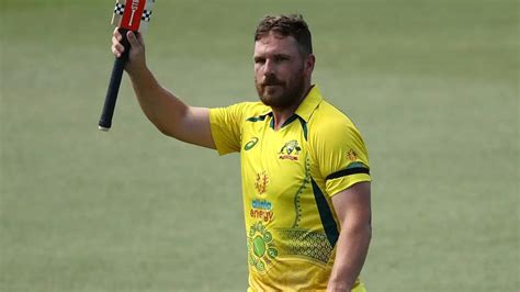 Aaron Finch receives guard of honour from NZ players, walks off to a ...