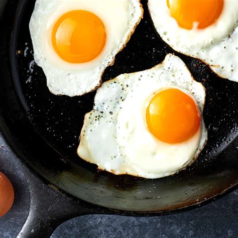 The best way to Fry An Egg Recipe - PureHealthy.Co