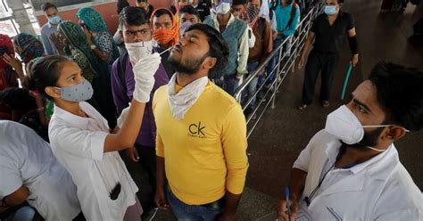 COVID-19 Live Updates: Omicron Grips India Further With 422 Cases ...