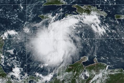 Tropical Storm Ian Approaching to Hit Florida: Governor Ron DeSantis ...