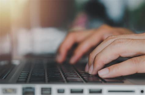 How to Type Using a Laptop 的图像结果