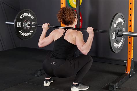 Low Bar Squat vs High Bar Squat | Mirafit