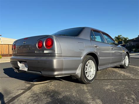 1999 Nissan r34 skyline sedan · 5 Speed