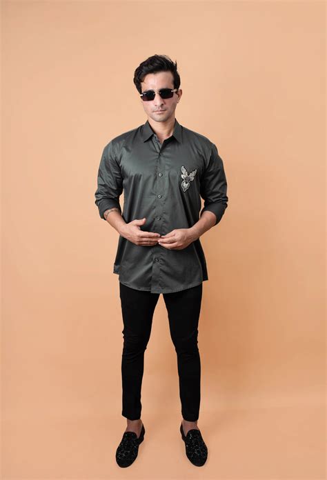 Green Motif Shirt – Label Inc.