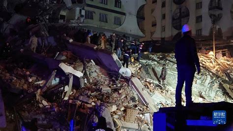土耳其7.8级强震已致数百人遇难，当地人：在伊斯坦布尔被摇醒_地震_消息_城市